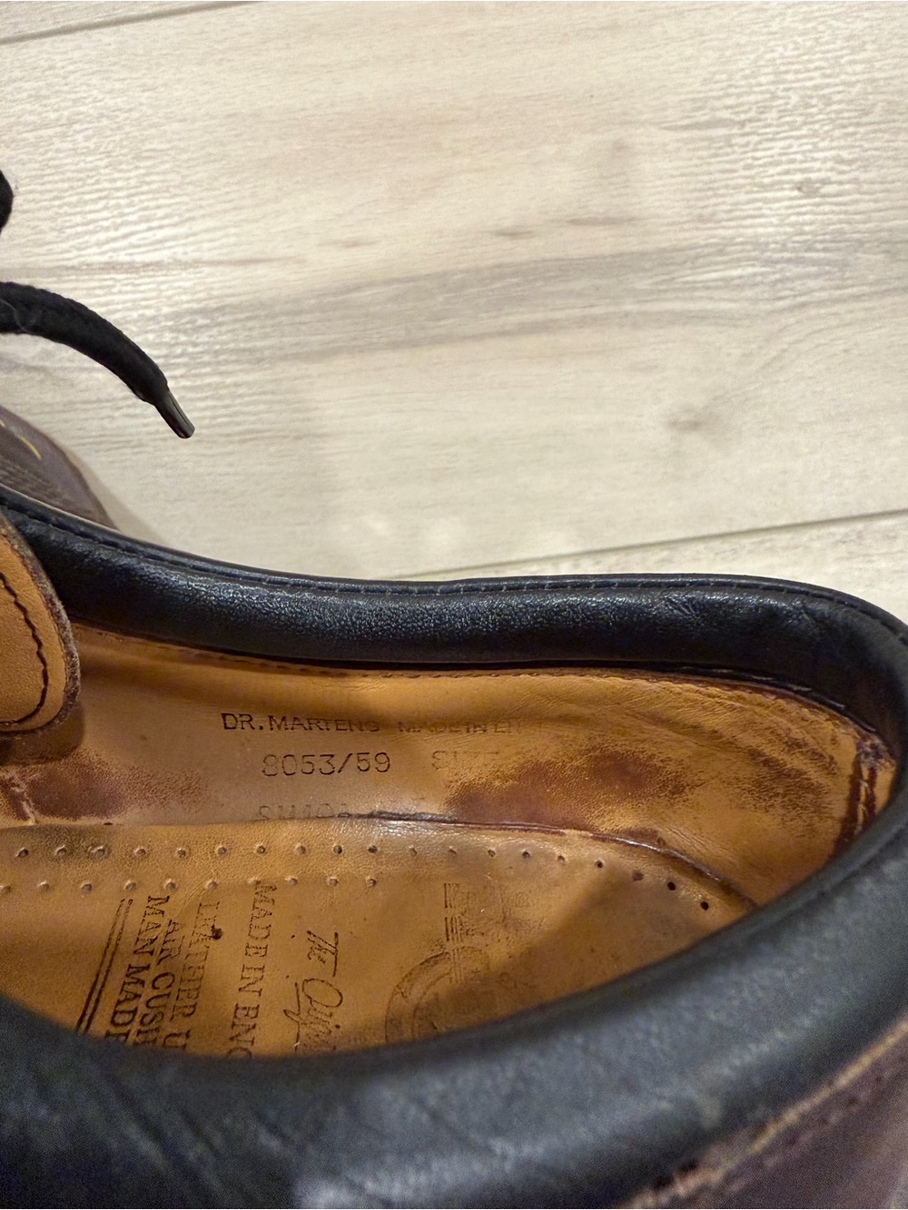 Vintage Dr. Martens 8053/59 Made in England Brown Leather 5-Eye Oxford Size 7 - Picture 7 of 8